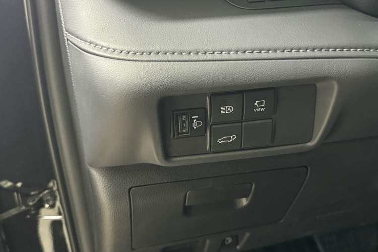 Used Toyota Crown Kluger 2024 2.5L HEV Four-Wheel Drive Premium Edition
