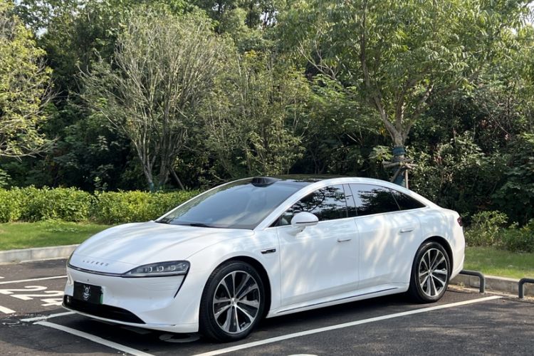 Used Hima Luxeed S7 2025 855 km Max Exterior 8