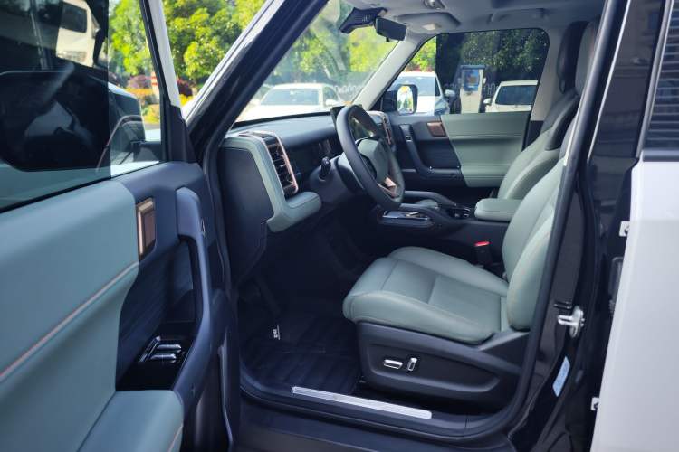 Used iCAR 03 2024 401km Two-Wheel Drive Standard Advanced Version Interior 1