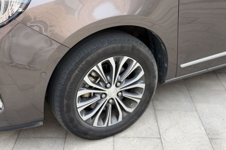 Used Buick GL8 2021 Land Cruiser Executive 652T Premium Model Exterior 10