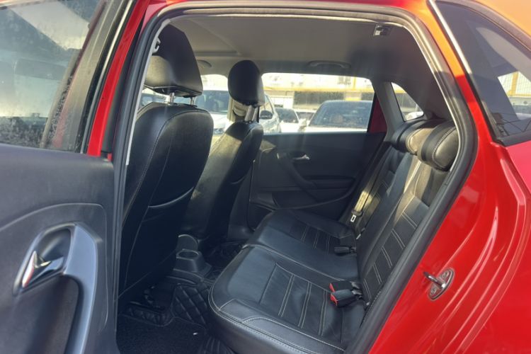 Used Volkswagen Polo 2016 1.6L Automatic Comfort Model