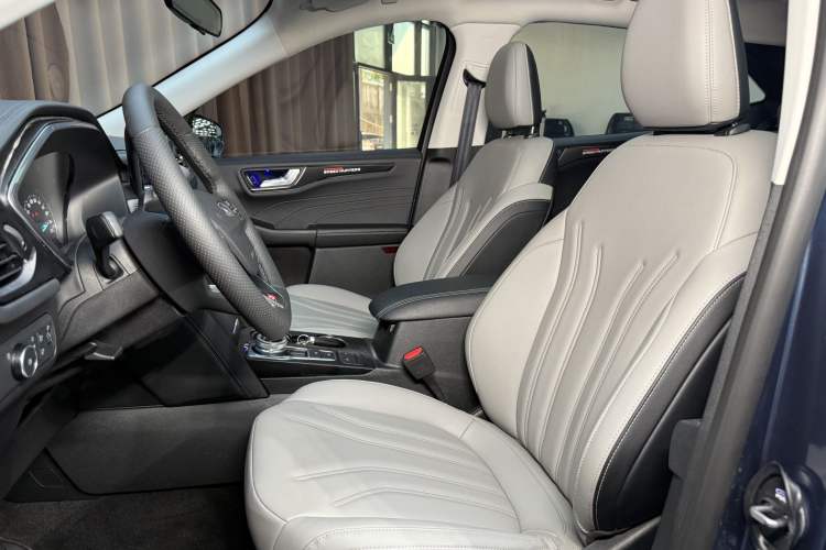 Used Ford Escape 2024 EcoBoost 245 Two-Wheel-Drive Comfort Edition