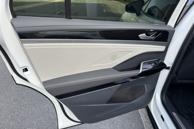 Used Volkswagen ID.6 CROZZ 2021 High-Performance PRIME Edition