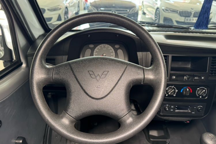 Used Wuling Zhiguang 2023 1.5L Practical Version 5/7 Seats
