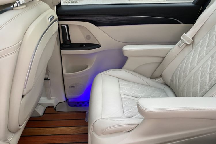 Used Buick GL8 2020 Avenir Avia Six-Seat Deluxe Edition Interior 8