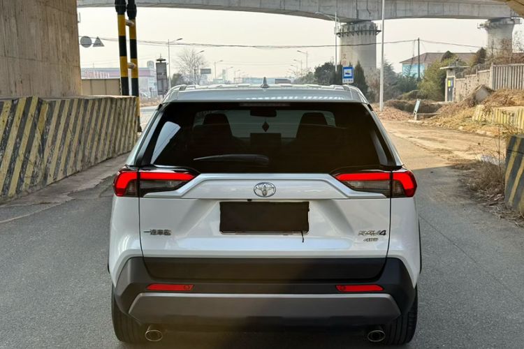 Used Toyota RAV4 2021 2.0L CVT 4x4 Trend Edition
