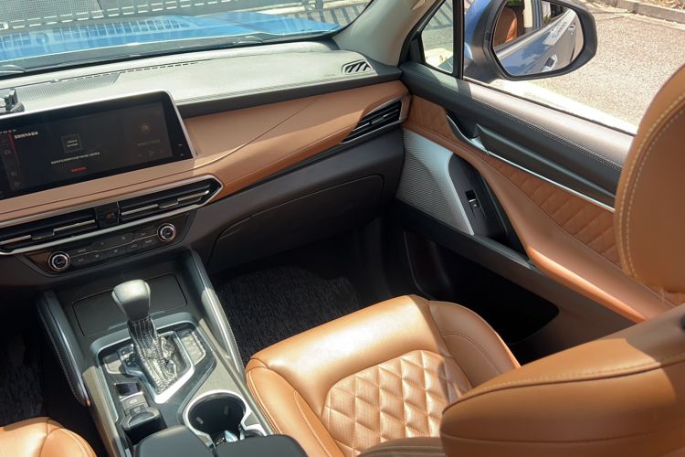 Used SAIC MAXUS D90 2017 2.0T Automatic Two-Wheel Drive - Uranus