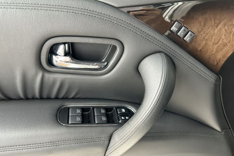 Used Infiniti QX 2011 QX56