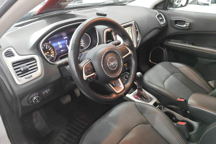 Used Jeep Compass 2017 200T Automatic Family Edition