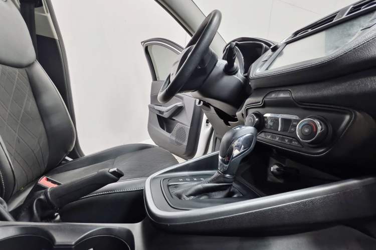 Used Ford Escort 2019 Revised Version 1.5L Automatic Enjoyment Type China VI Standard Interior 3