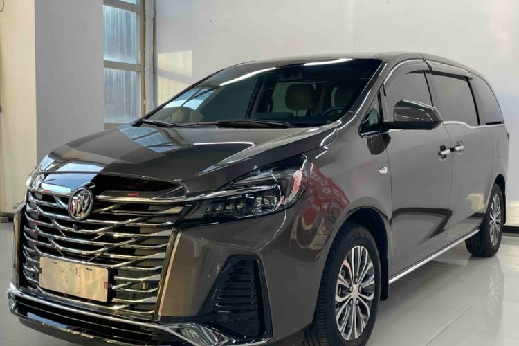 Used Buick GL8 2023 Facelifted Land Cruiser Executive Luxury Version