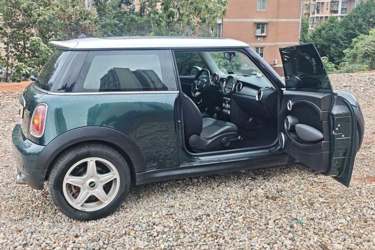 Used MINI 2010 1.6L COOPER Cheer

