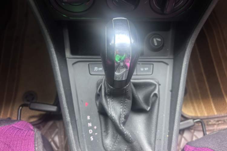 Used Volkswagen Gran Lavida 2015 1.6L Automatic Fashion Edition
