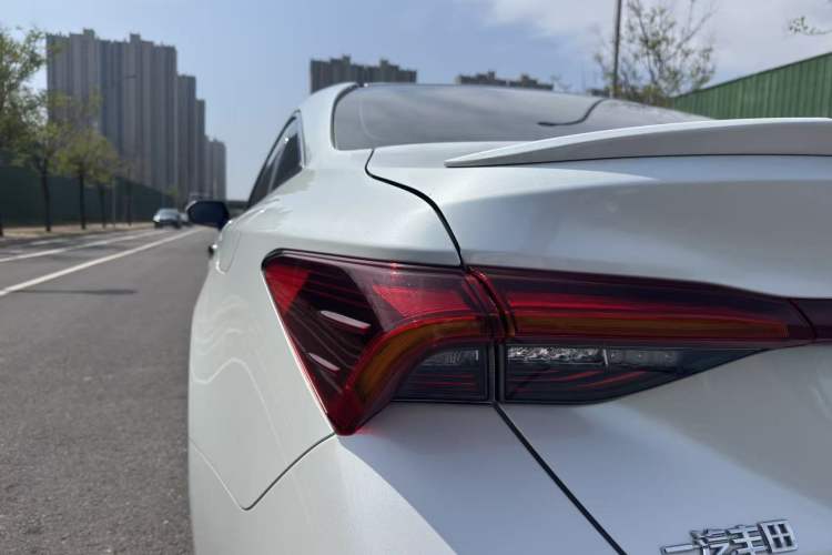 Used Toyota Avalon 2019 2.0L Luxury Edition China VI Standard Exterior 8