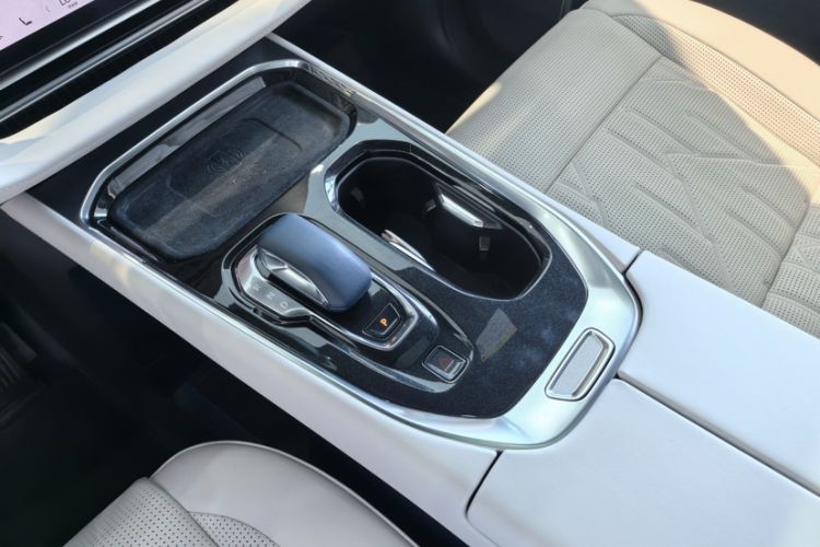 Used Zeekr 009 2024 Six-Seat Executive Version 4WD 108 kWh