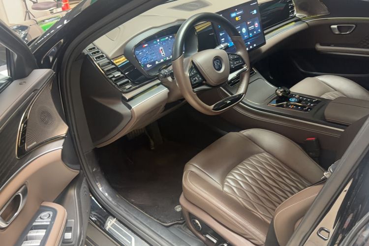 Used BYD Han 2023 DM-i Champion Edition 121KM Prestige Model Interior 1