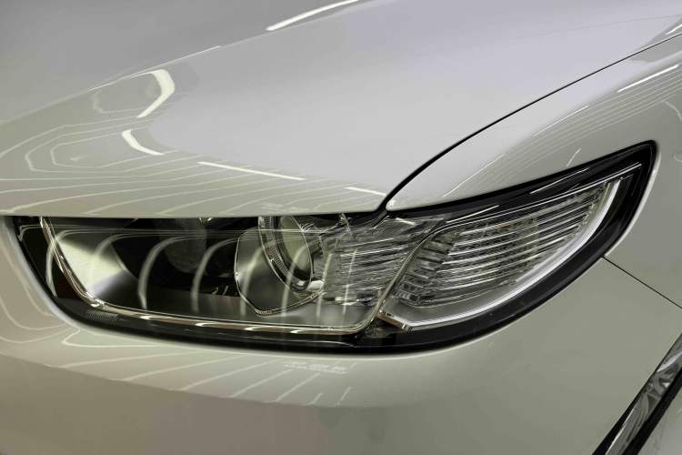 Used Ford Taurus 2017 EcoBoost 245 Fashion Edition Exterior 8