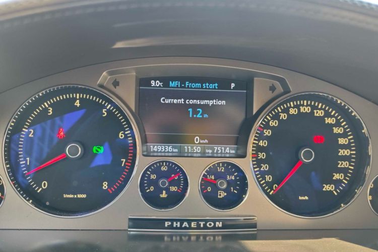 Used Volkswagen Phaeton 2012 3.6L Deluxe Custom Edition
