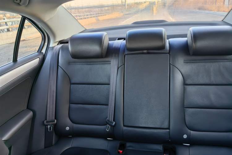 Used Volkswagen Sagitar 2014 Revised Version 1.4TSI Automatic Luxury Edition
