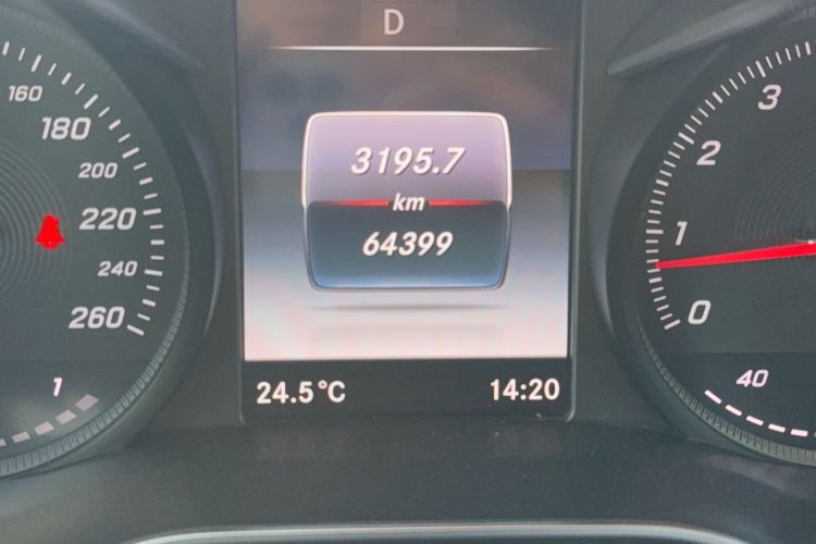 Used Mercedes-Benz GLC 2019 Facelift GLC 260 L 4MATIC Luxury Model
