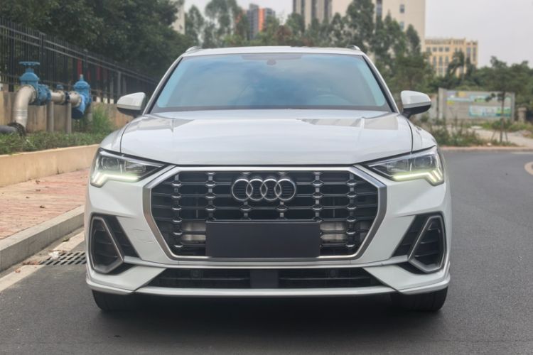 Used Audi Q3 2022 35 TFSI Progressive Dynamic Edition
