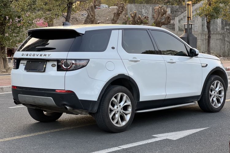 Used Land Rover Discovery Sport 2018 240 PS HSE Version Exterior 4