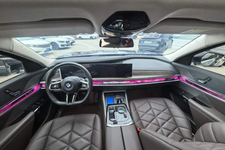 Used BMW 7 Series 2023 735Li M Sport Package Interior 2