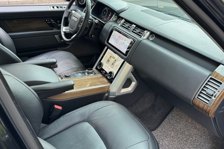 Used Land Rover Range Rover 2018 3.0 SC V6 Vogue Extended-Length Model