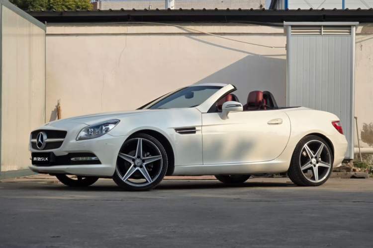Used Mercedes-Benz SLK-Class 2011 SLK 200 Fashion Model
