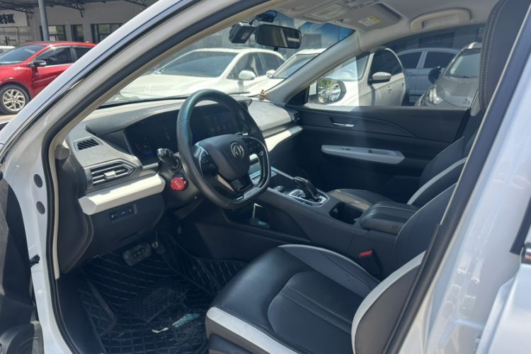 Used Dongfeng Aeolus E70 2023 500 Smart Version Lithium Iron Phosphate 48.6 kWh 110 kW
