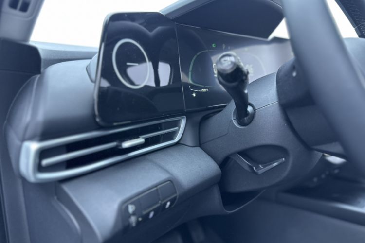 Used Hyundai Elantra 2023 1.5L CVT LUX Prestige Edition
