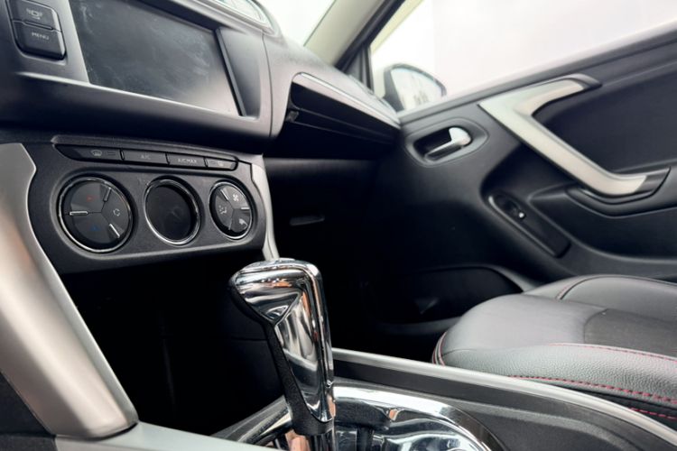 Used Citroen C3-XR 2015 1.6L Automatic Pioneer Model Interior 3