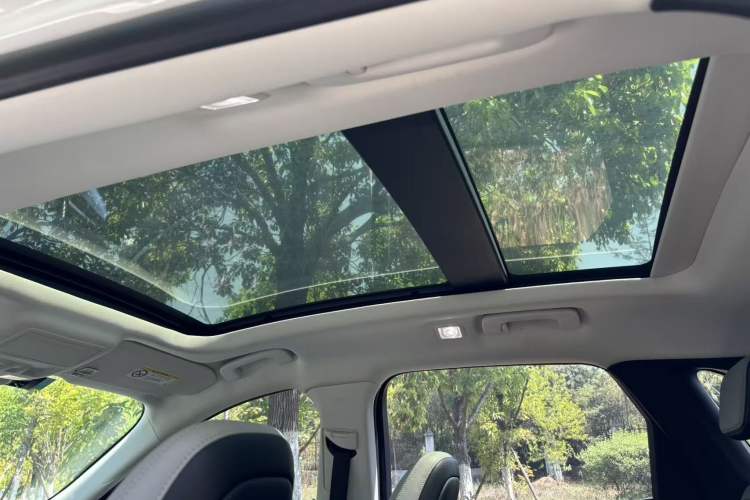 Used Ford Escape 2020 EcoBoost 245 Two-Wheel-Drive Comfort Edition Interior 10