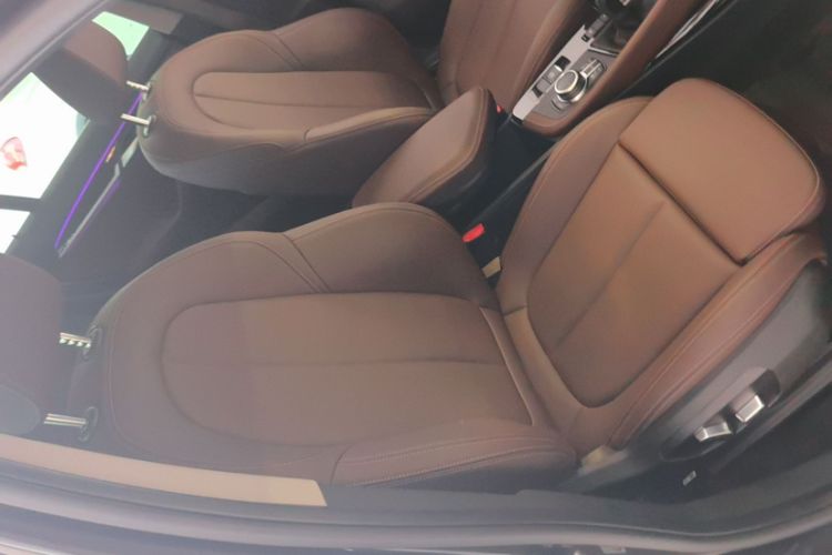 Used BMW X1 2022 Updated xDrive25Li Premium Edition Interior 8