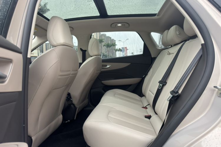 Used MG ES5 2025 525max Rear-Drive Intelligent Driving Version Interior 6