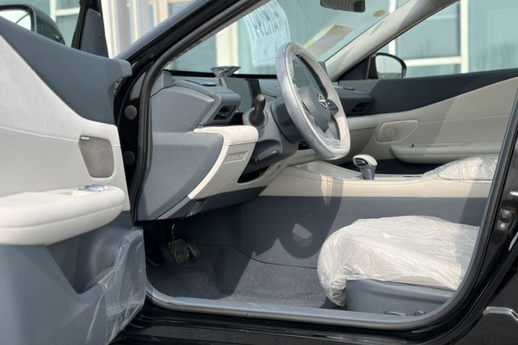 Used Nissan Teana 2026 Model Harmony Cockpit 2.0L Smart Ultra-Comfort Edition
