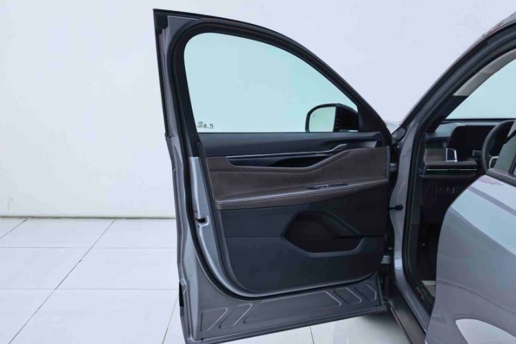 Used Ford Edge 2025 Ford Explorer L 2.0T EcoBoost E-Hybrid Four-Wheel-Drive 7-Seater Supreme Model
