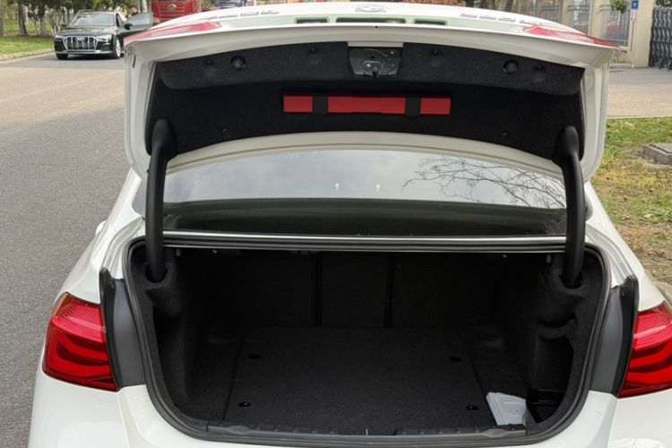 Used BMW 3 Series 2018 320Li Leading Model M Sport Package
