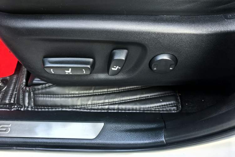 Used Lexus NX 2020 300h Front-Drive FENGSHANG Version China VI Standard Interior 10