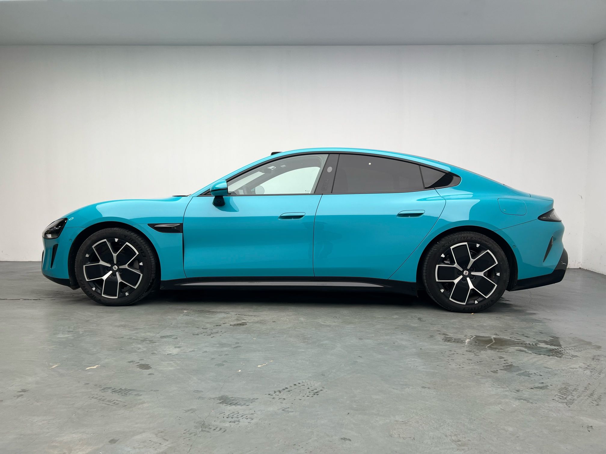 Xiaomi Auto SU7 2024 Rear-Drive Ultra-Long Range Advanced Pro-Level Intelligent Driving Version — снимка 20