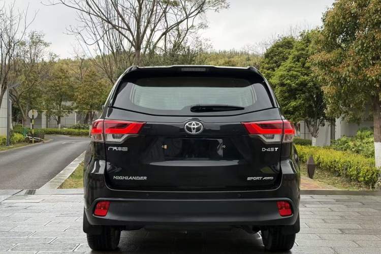 Used Toyota Highlander 2018 2.0T Four-Wheel Drive Luxury Version 7 Seats China VI Standard