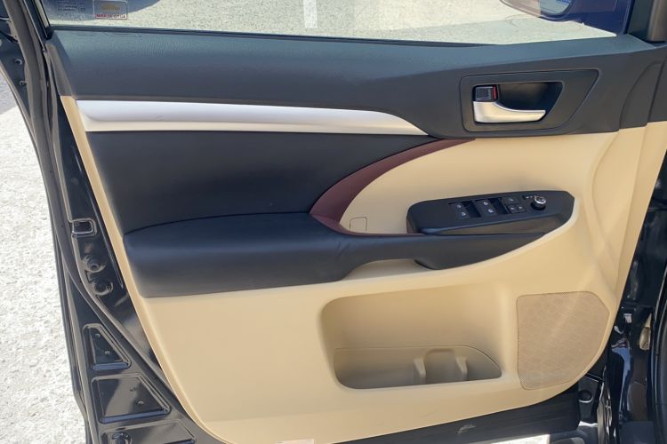 Used Toyota Highlander 2015 2.0T Four-Wheel Drive Luxury Edition 7-Seater
