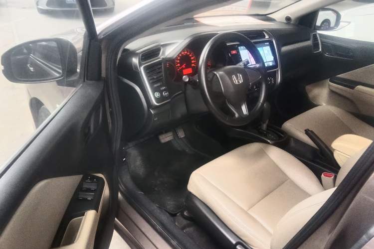 Used Honda Greiz 2016 1.5L CVT Classic Edition
