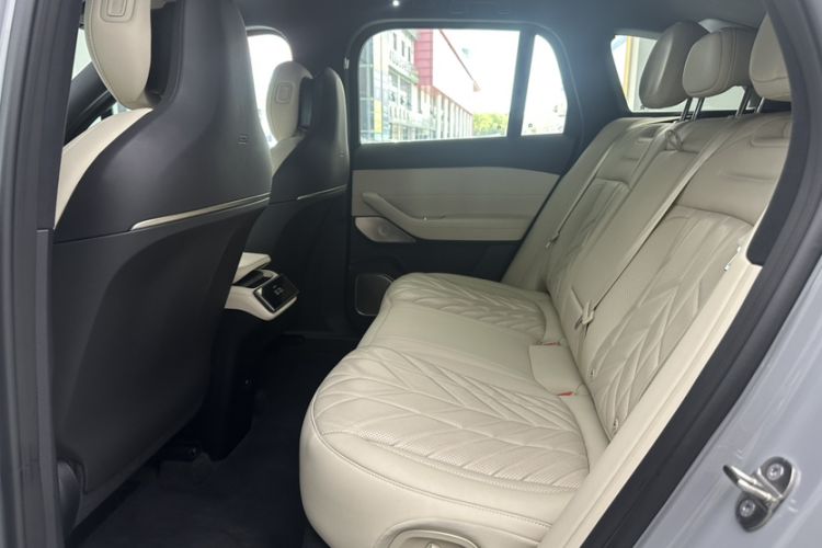 Used Nio ES6 2025 75 kWh Interior 4