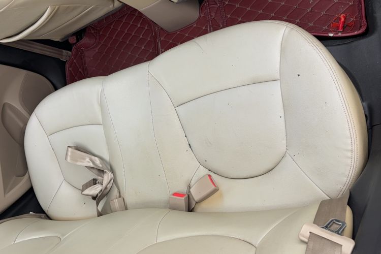 Used Hyundai Verna (older generation) 2014 1.4L Manual Top-Tier Model TOP