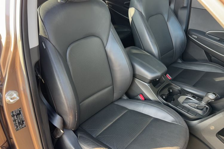 Used Hyundai Santa Fe 2013 2.4L Automatic Two-Wheel Drive Smart Version