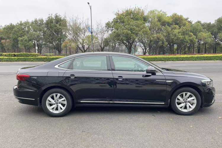 Used Volkswagen Passat New Energy 2020 430 PHEV Hybrid Elite Edition China VI Standard