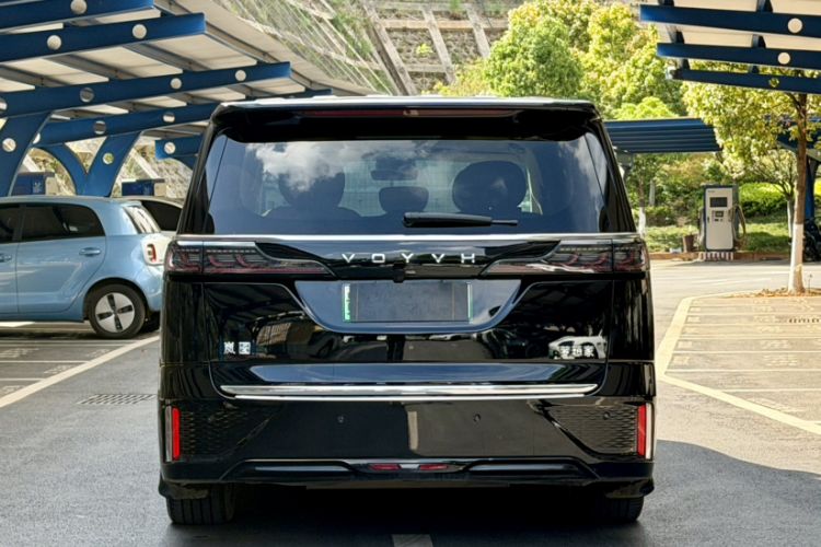 Used VOYAH Dream 2024 PHEV Ultra-Long Range Flagship Edition Exterior 7
