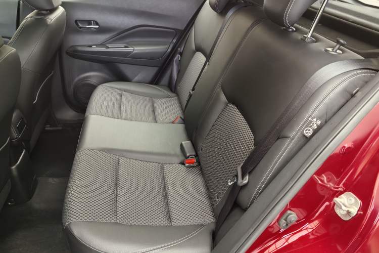 Used Nissan Kicks 2019 1.5L CVT Smart Connect Luxury Edition