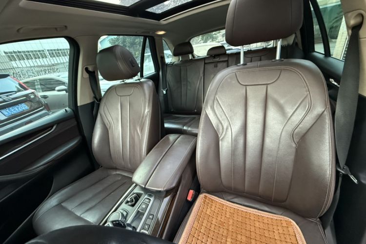 Used BMW X5 2015 xDrive28i
